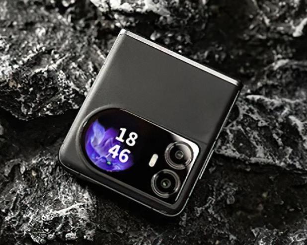 Он может стать самым доступным раскладным смартфоном: представлен Blackview Hero 10